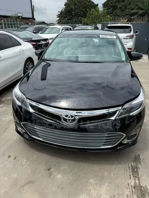 Toyota Avalon XLE Premium Sedan FWD (3.5L 6cyl 6A) 2013 Black