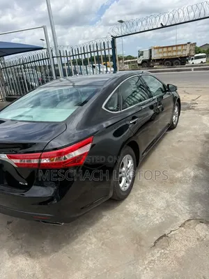 Toyota Avalon XLE Premium Sedan FWD (3.5L 6cyl 6A) 2013 Black