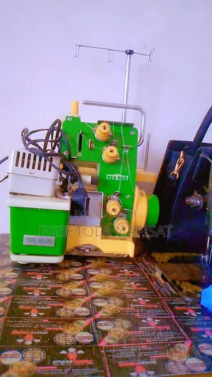 Four Thread Weaving Machine
