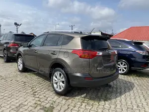 Toyota RAV4 Limited 4dr SUV AWD (2.5L 4cyl 6A) 2014 Brown
