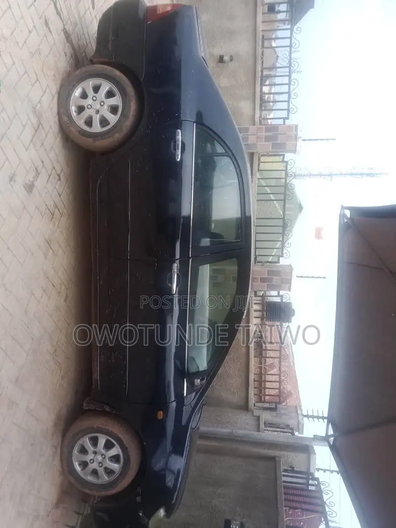 Toyota Corolla 2004 Black