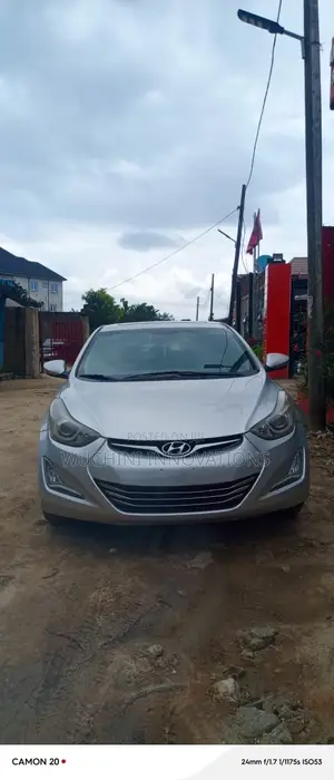 Hyundai Elantra 2015 Silver