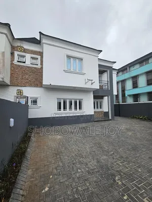 4bdrm Duplex in Lekki Right for rent
