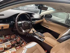Lexus ES 2016 Brown