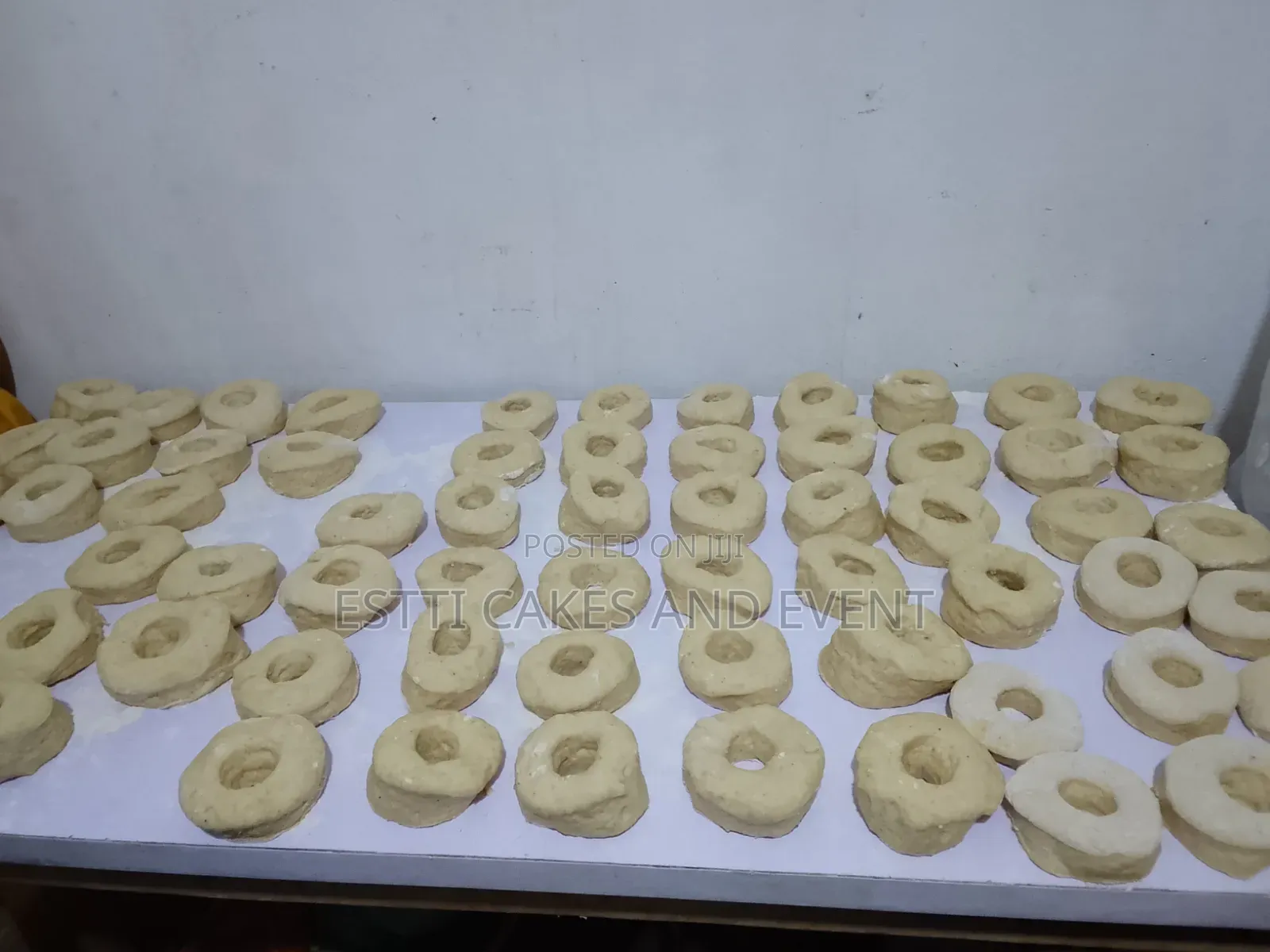 Estti Cakes
