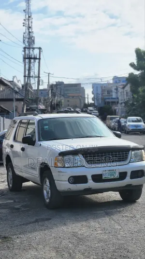 Ford Explorer 2005 White