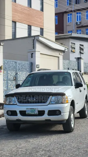 Ford Explorer 2005 White