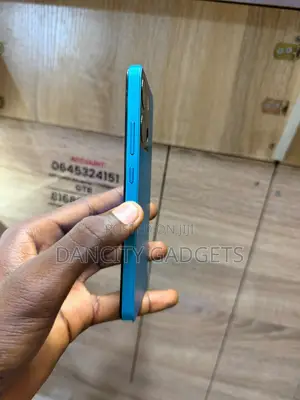 Infinix Smart 7 Plus 64 GB Blue