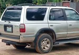 Toyota 4-Runner 2002 Silver