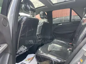 Mercedes-Benz M Class ML350 4MATIC 4dr SUV AWD (3.5L 6cyl 7A) 2014 Gray