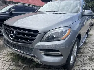 Mercedes-Benz M Class ML350 4MATIC 4dr SUV AWD (3.5L 6cyl 7A) 2014 Gray