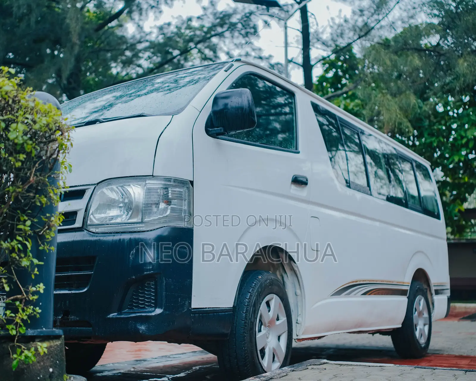 Toyota HiAce 2012 White