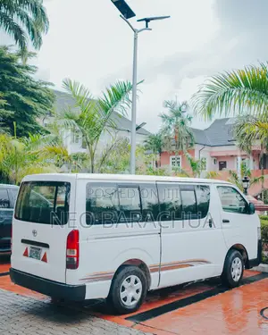 Toyota HiAce 2012 White