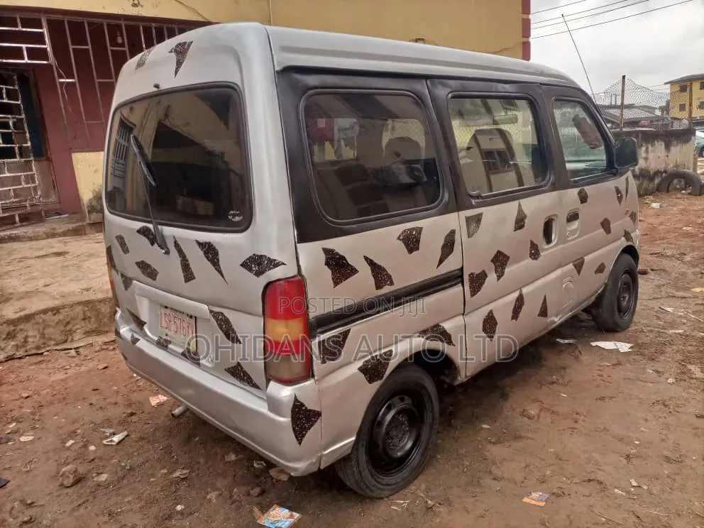 Suzuki Every 2019 Grey