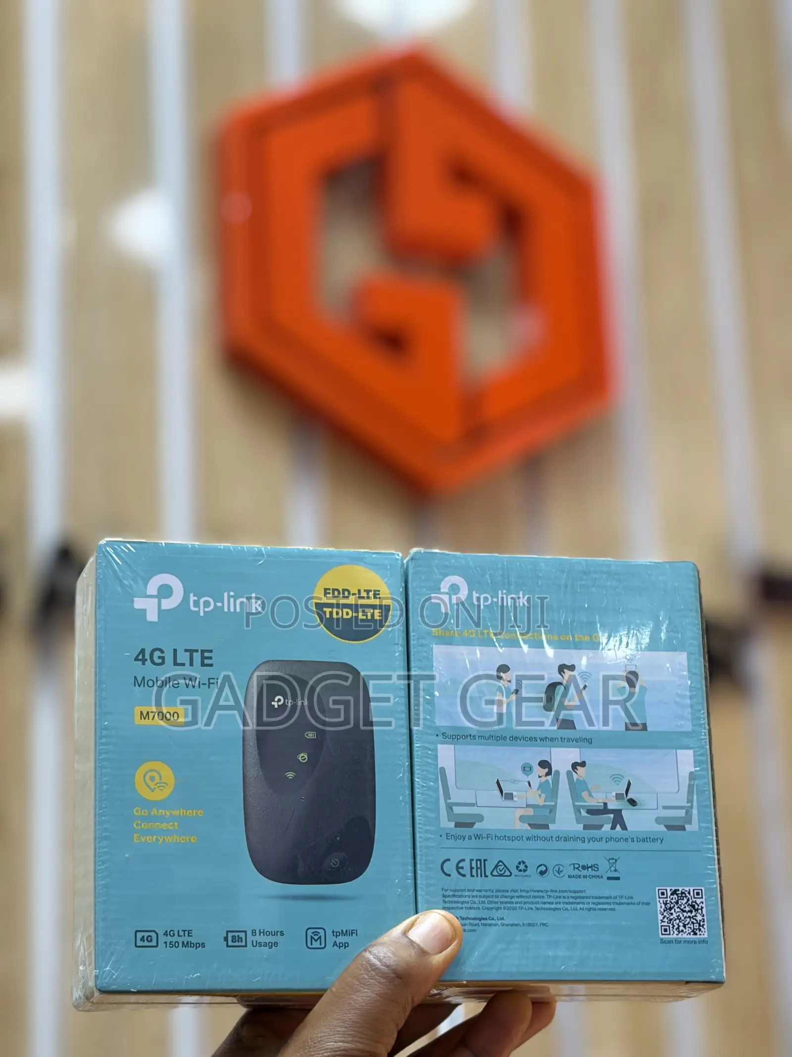 TP-Link M7000 4G LTE Mobile Wi-Fi (MiFi).