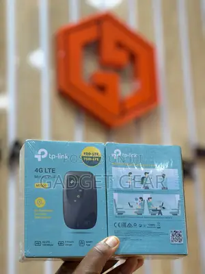 TP-Link M7000 4G LTE Mobile Wi-Fi (MiFi).