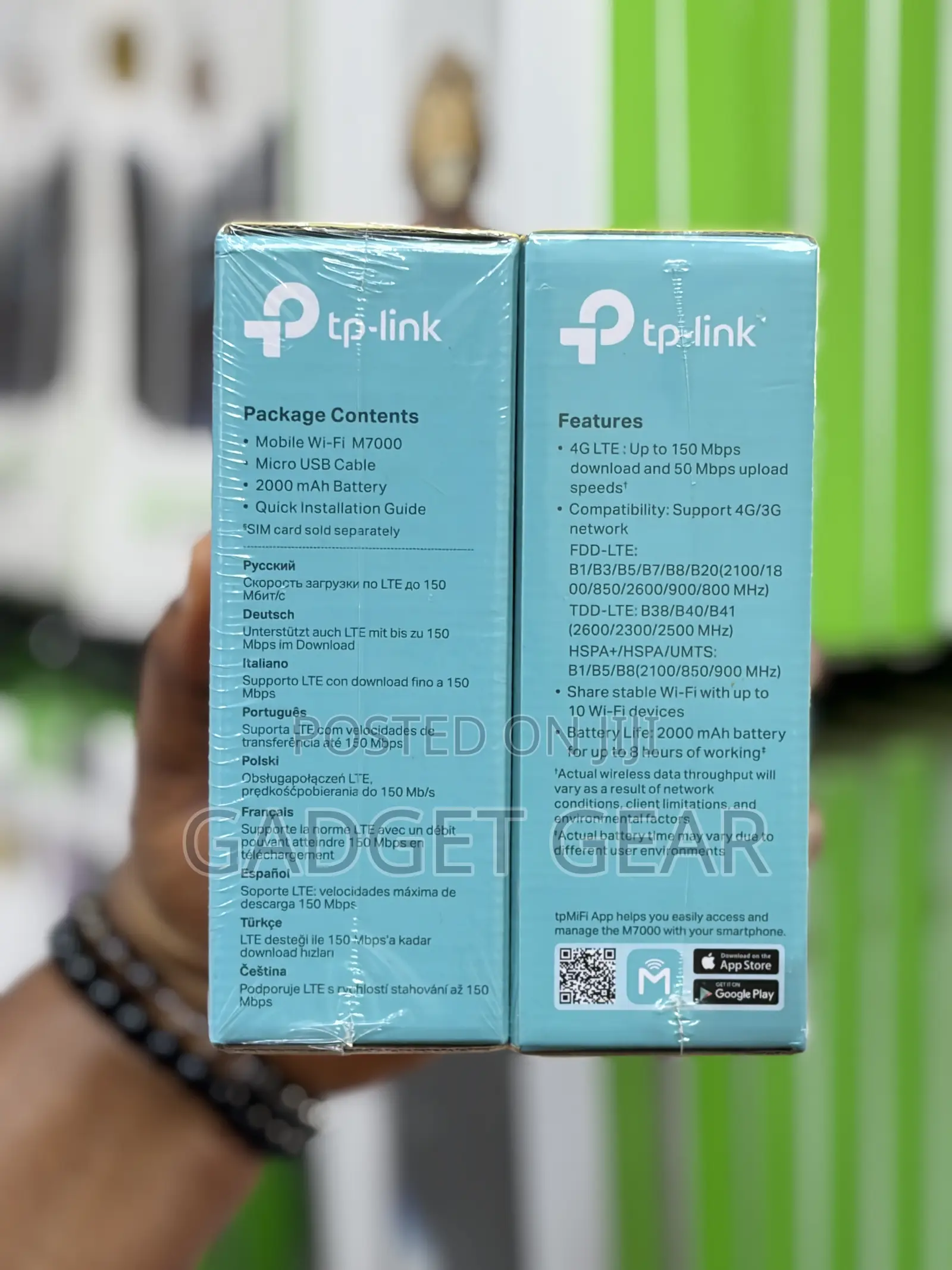 TP-Link M7000 4G LTE Mobile Wi-Fi (MiFi).
