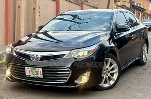 Toyota Avalon Limited 4dr Sedan (3.5L 6cyl 6A) 2014 Black