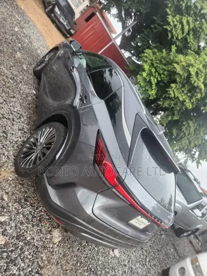 Toyota Corolla 2024 Gray