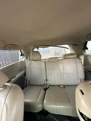 Toyota Sienna 2013 Black