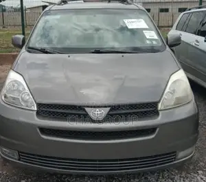 Toyota Sienna XLE Limited 2005 Gray