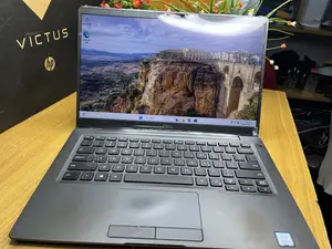 Laptop Dell Latitude 7400 8GB Intel Core i5 SSD 256GB