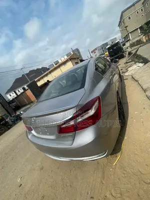Honda Accord EX-L 4dr Sedan FWD (2.4L 4cyl 2A) 2017 Silver