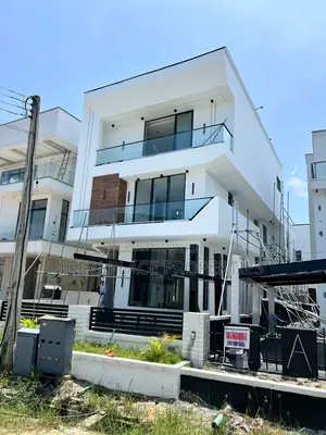 5bdrm Duplex in Megamound Estate, Ikota for sale
