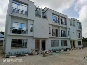 3bdrm Block of Flats in Gra for sale