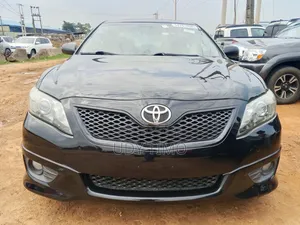 Toyota Camry SE 4dr Sedan (2.5L 4cyl 6A) 2011 Black