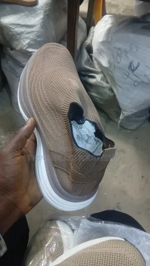 Sketchers Sports Wear
