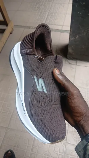 Sketchers Sports Wear