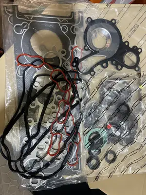 Complete Overhauling Kit for Toyota 2tr, 2ar, 2gr,1gr,1vd, 3ur Engine