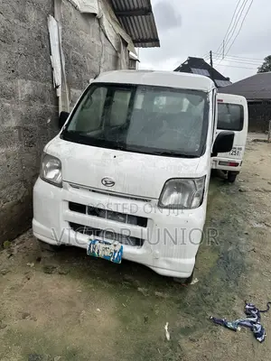 Daihatsu Hijet 2012 White