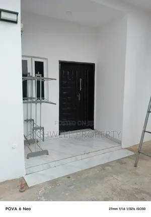 2bdrm Block of Flats in White Gate Oluyole for rent