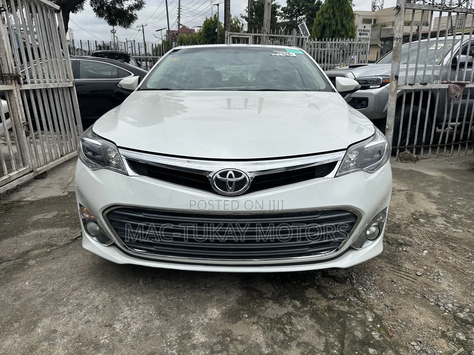 Toyota Avalon 2013 White