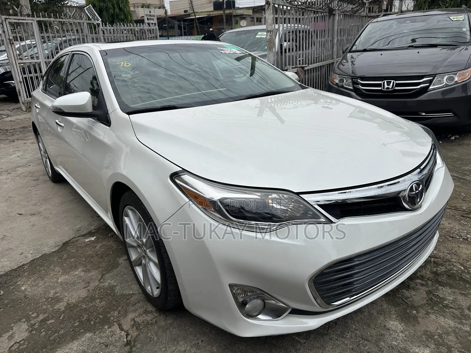 Toyota Avalon 2013 White