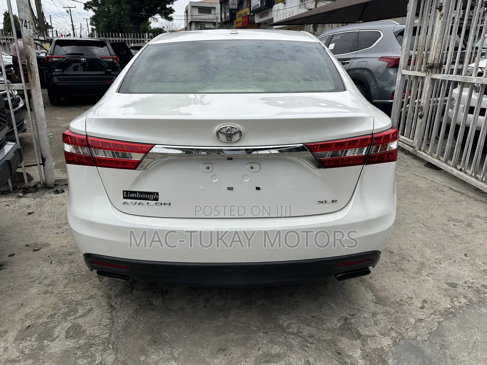 Toyota Avalon 2013 White