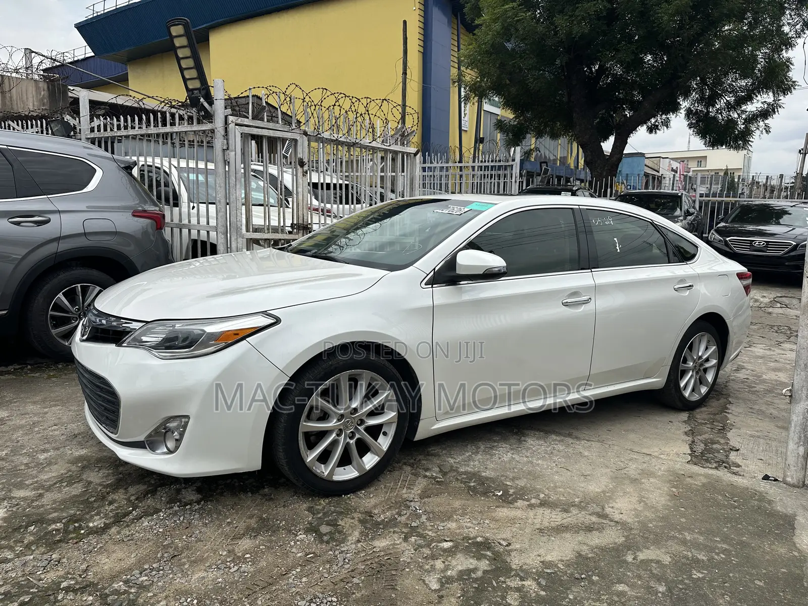 Toyota Avalon 2013 White