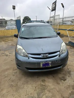Toyota Sienna CE 8 Passenger 2010 Blue