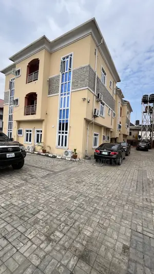 3bdrm Apartment in Inside An Estate for rent