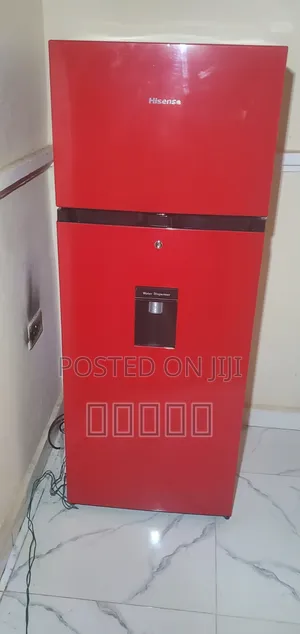 Hisense Refrigerator 205 Litters With Water Dispenser