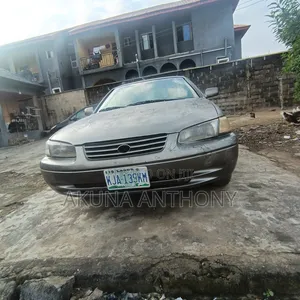 Toyota Camry Automatic 1999 Gray