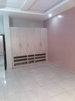 3bdrm Block of Flats in Jahi By Tipper for rent