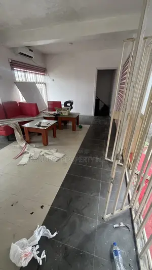 Showroom Shop