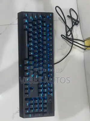 Gaming Keyboard Black Widow V3, Razer Green Switch (Clicky & Tactile)