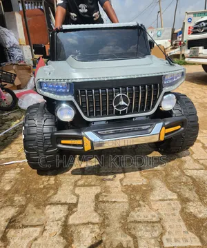 Big Mercedes Benz Jeep