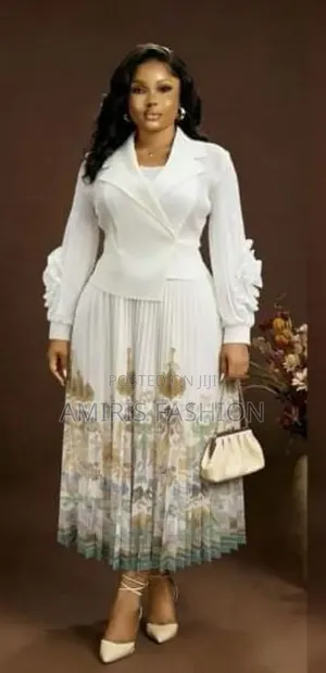 Myianky Beautiful Gown With Flower Designs at the Lower Part