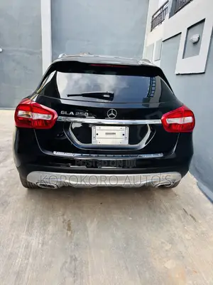 Mercedes-Benz GLA 250 2017 Black