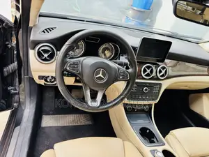 Mercedes-Benz GLA 250 2017 Black